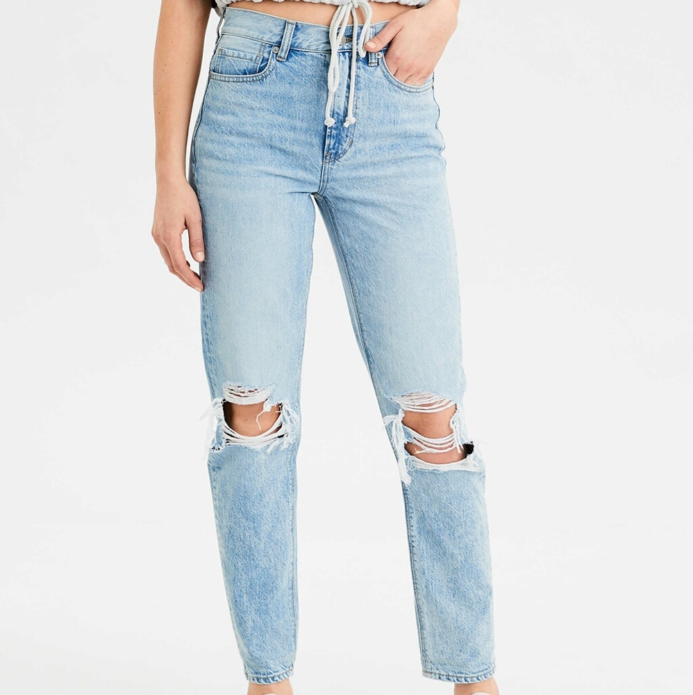 American Eagle Uber Cool Distressed Jeans 00